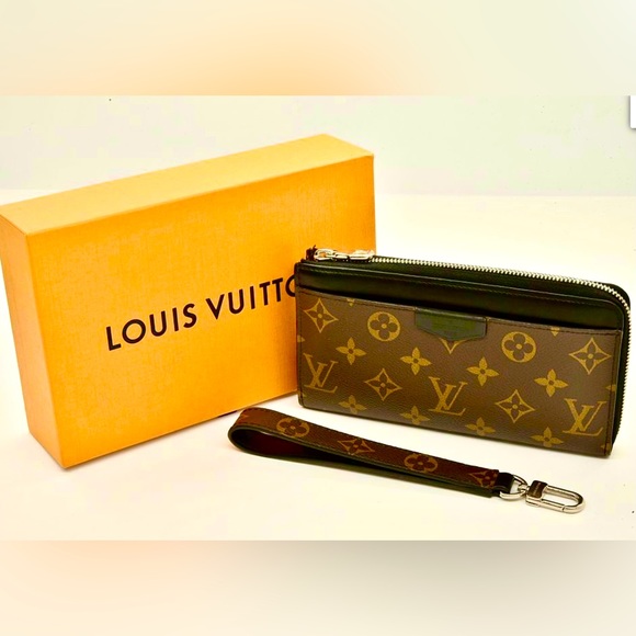 Louis Vuitton Dragonne Macassar Monogram Wallet/Clutch - Picture 1 of 15